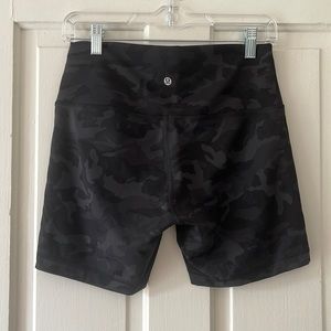 Lululemon bike shorts 6”